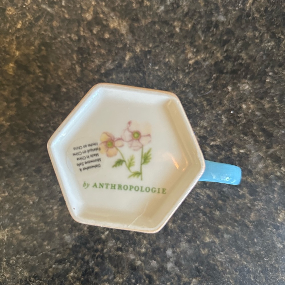 Anthropologie Mom mug with flower design as new with sticker on base - Picture 5 of 6